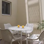 Apartament Tatianas Kanevaro *